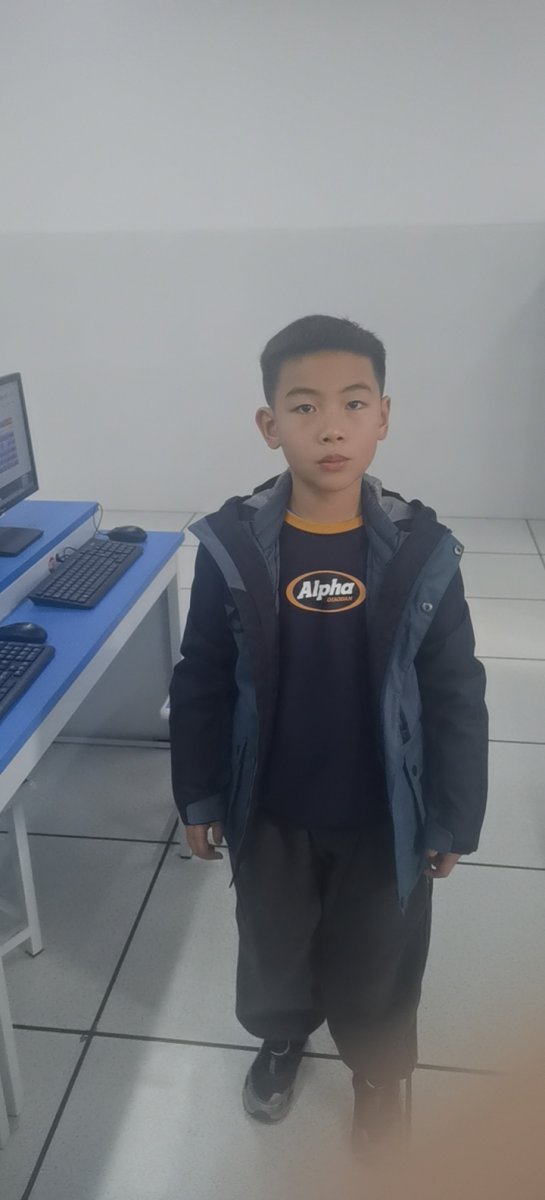 邹笑然