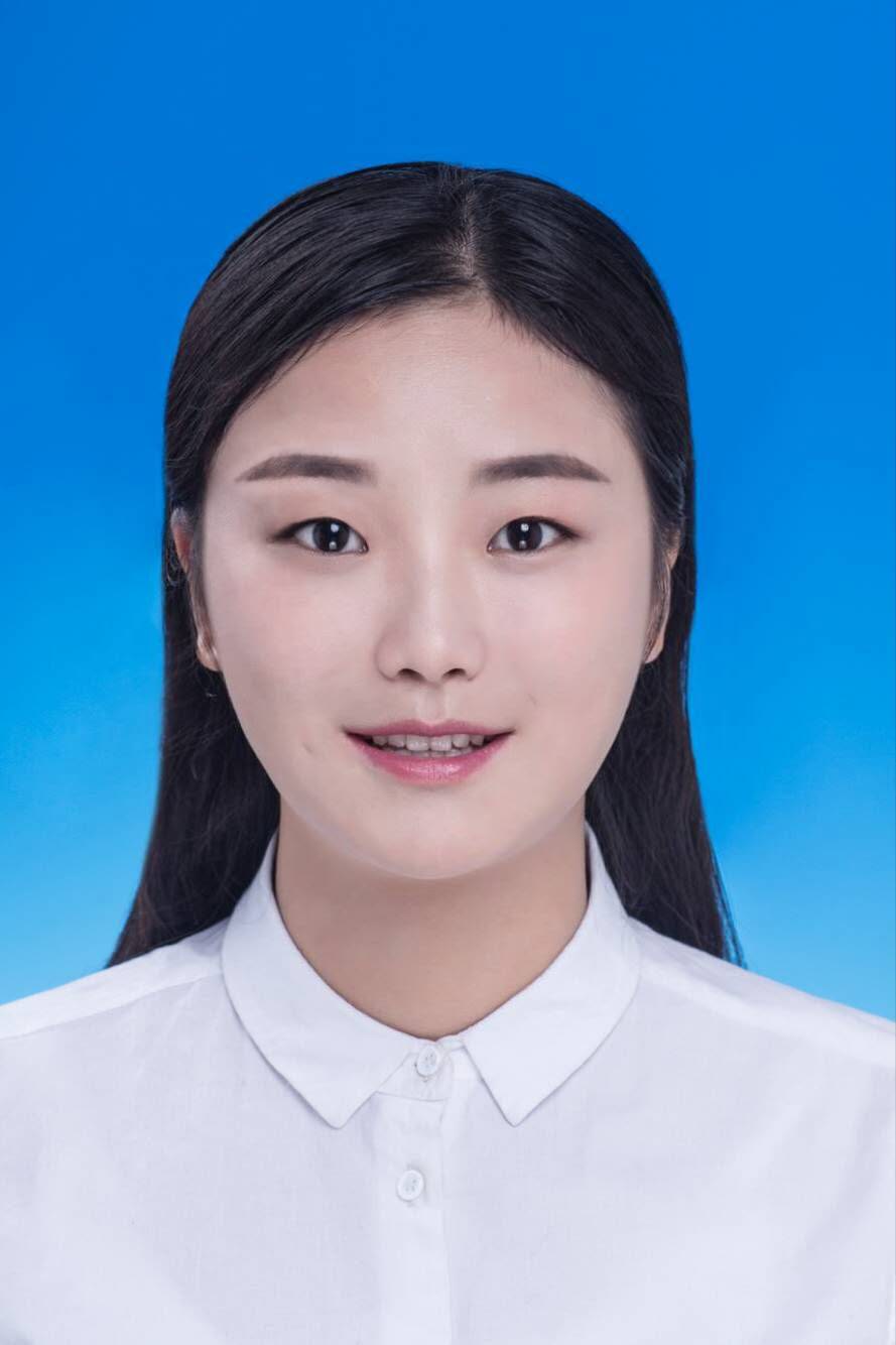 黄翎